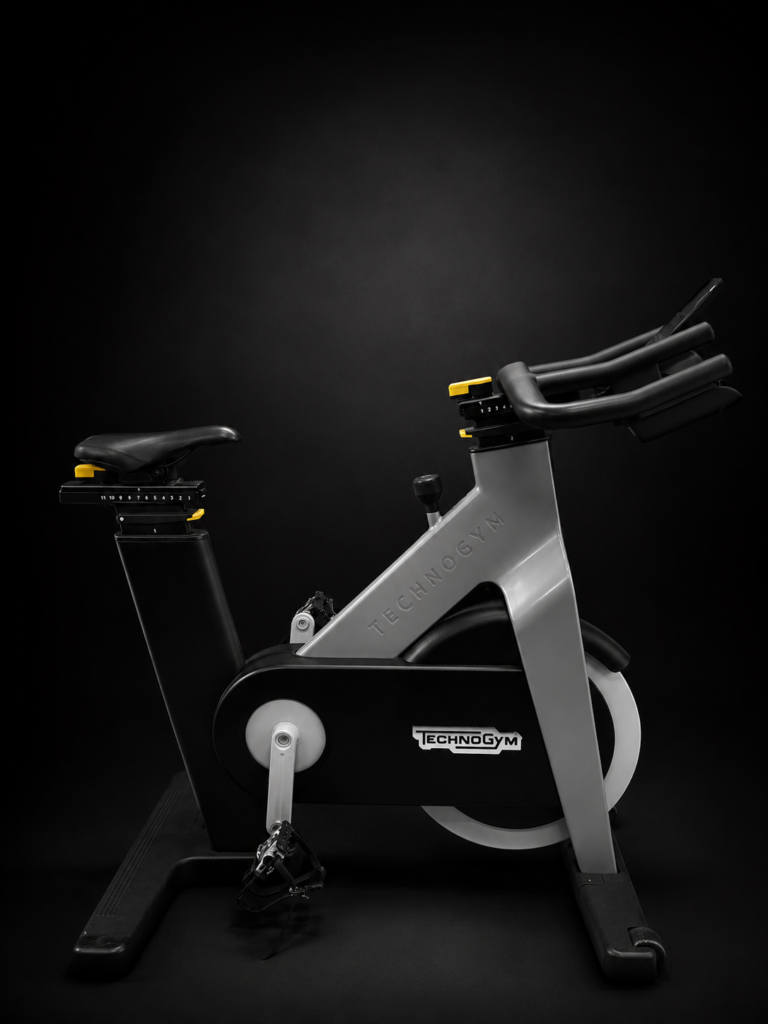 Assinatura Anual | Bike TechnoGym com Visor
