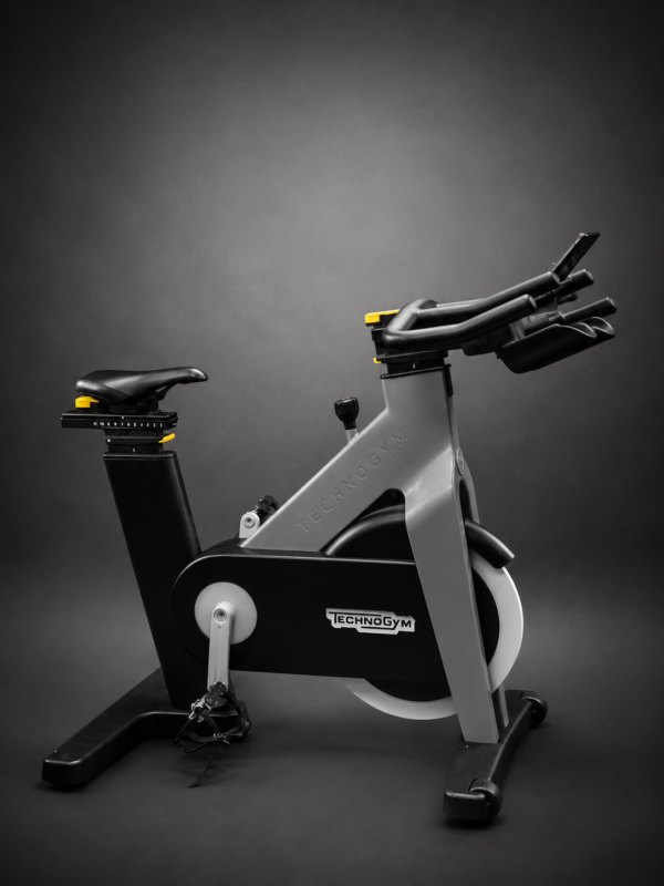 Assinatura Semestral | Bike TechnoGym com Visor